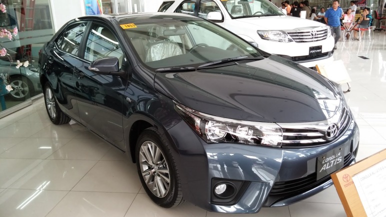 Cần cho thuê xe tháng 4 chỗ Giá rẻ Toyota Altis